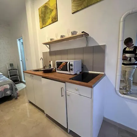 Local 5 Puerto Colon * Costa Adeje